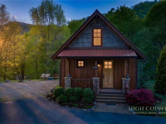 21 River Sound Drive #3 Banner Elk, NC 28604