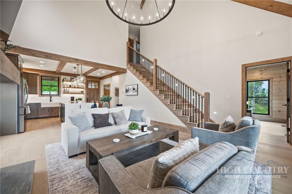 275 Vineyard Trail Banner Elk, NC 28604