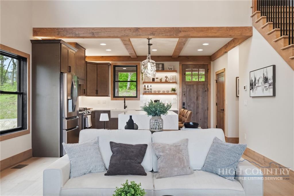 275 Vineyard Trail Banner Elk, NC 28604